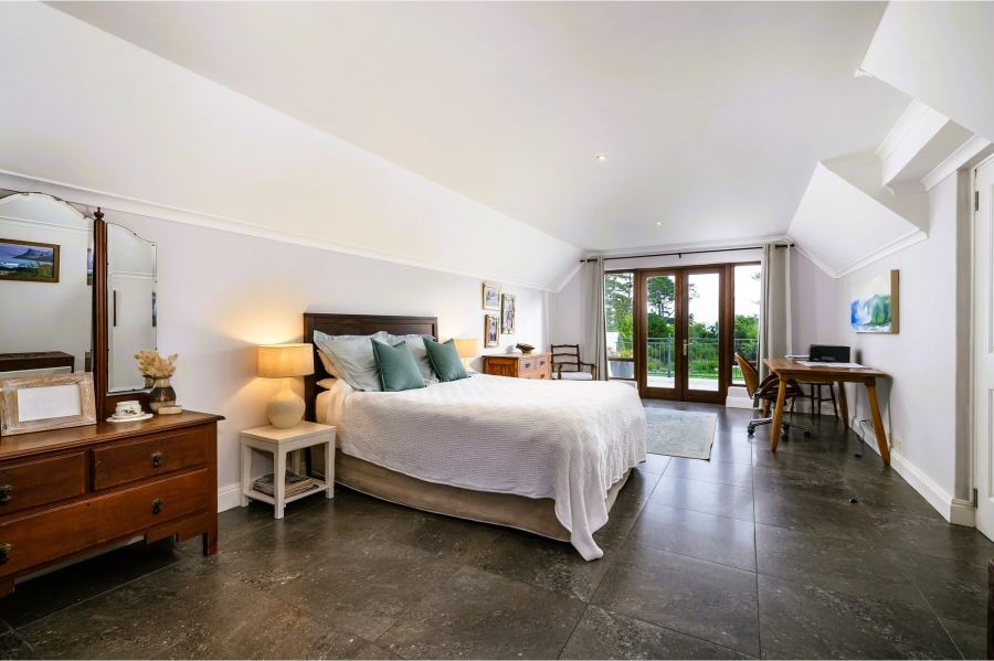 5 Bedroom Property for Sale in Theescombe Eastern Cape